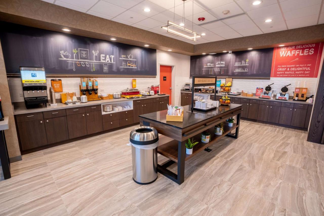 Hampton Inn By Hilton Huntley Chicago Exterior foto